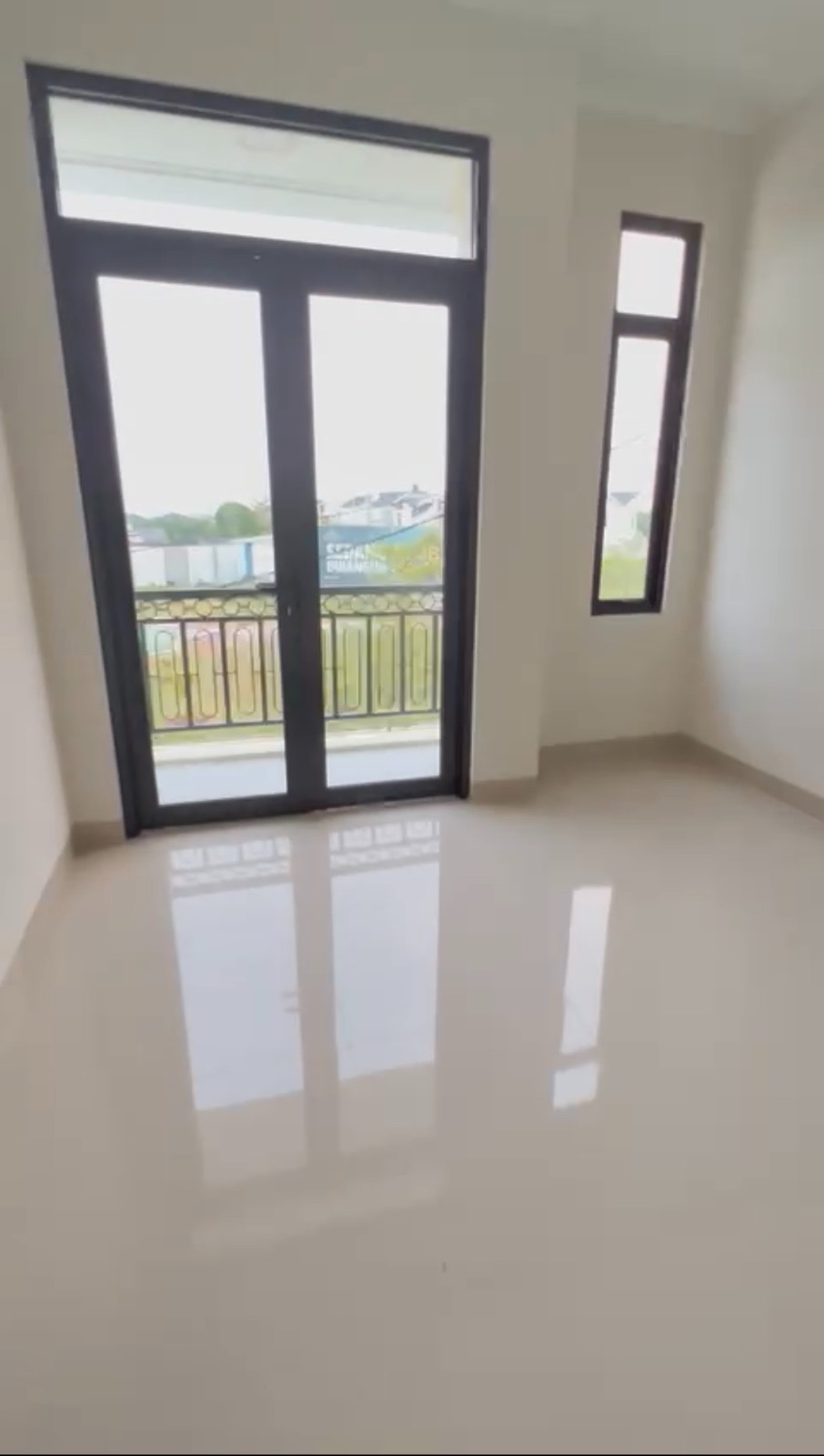 63dad654-bd3d-4d52-924d-f078070e8f1b - Rose Mukti82