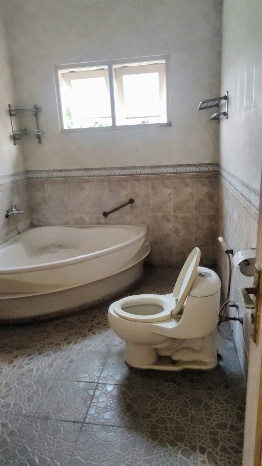 IMG-20250611-WA0013 - Martin Erasky