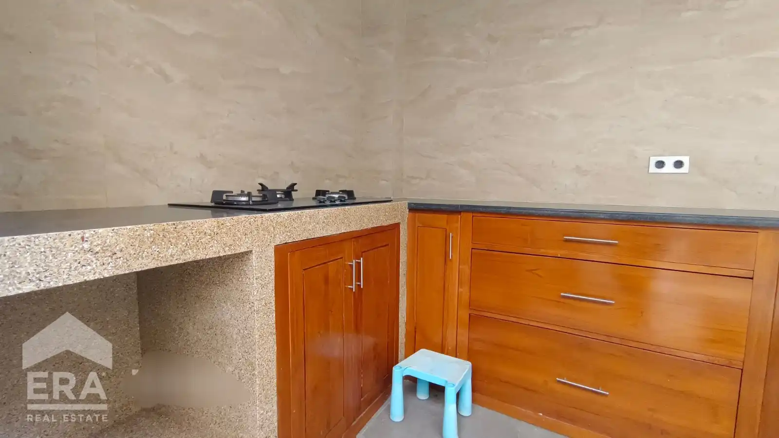 ee1a2615-c69f-4dc0-ba72-c31e29fdebe0