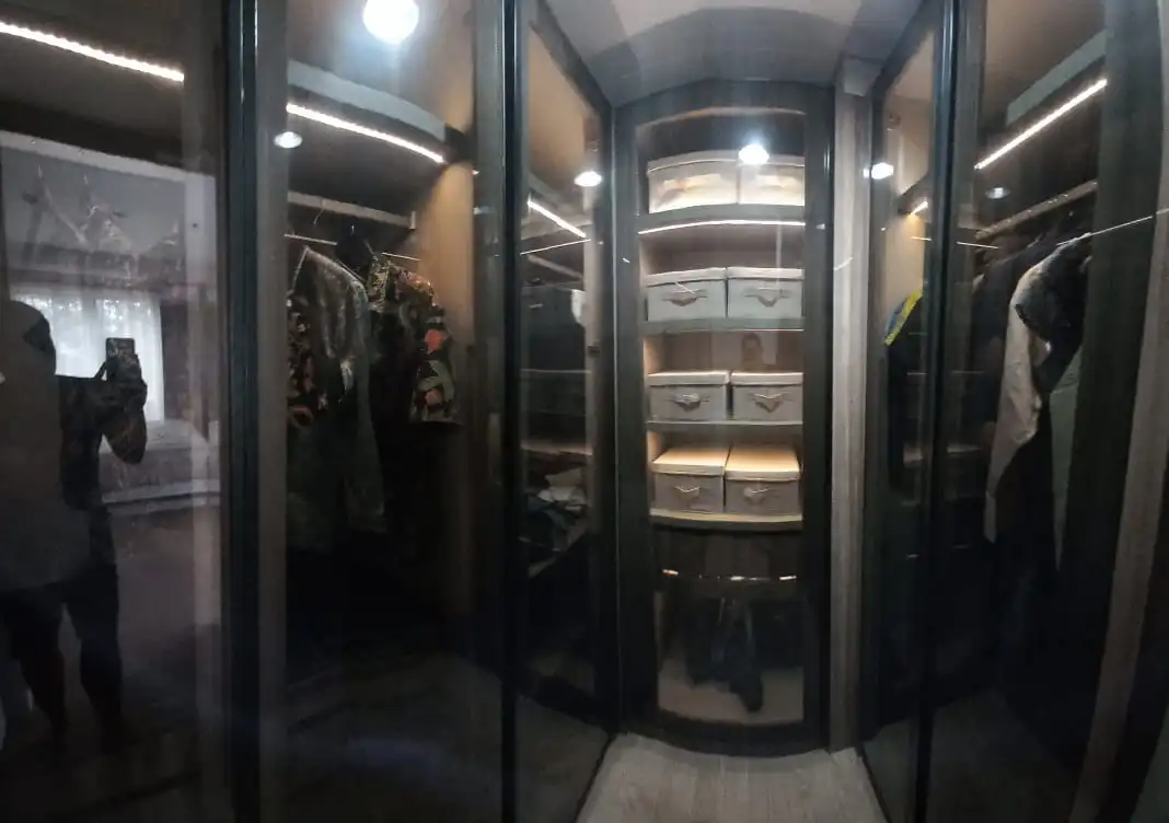 03eb2c8c-b02b-4454-9b10-b15930b92f7b