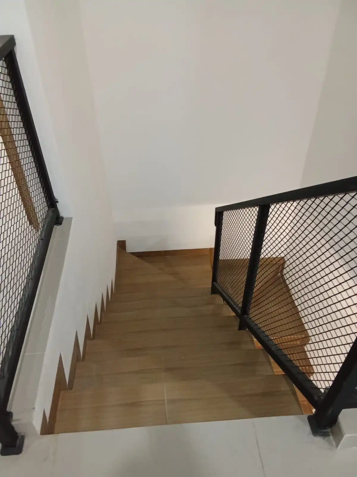 b4deb27f-8fdc-44c2-8435-1e3258d814af