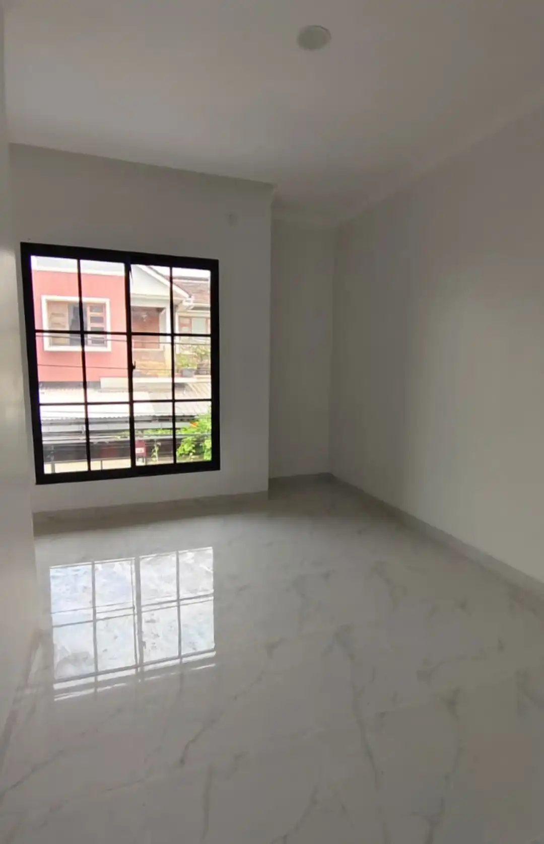 bbbac1c5-40e1-40a4-a82c-2563c5189bda