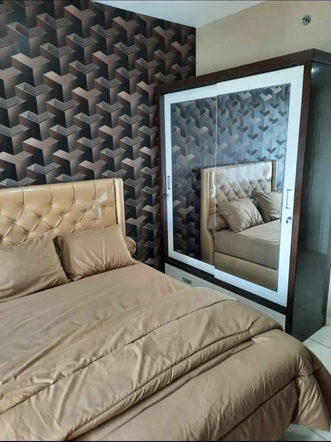 03e38e5c-8b84-4de5-9dee-5e21da93e581