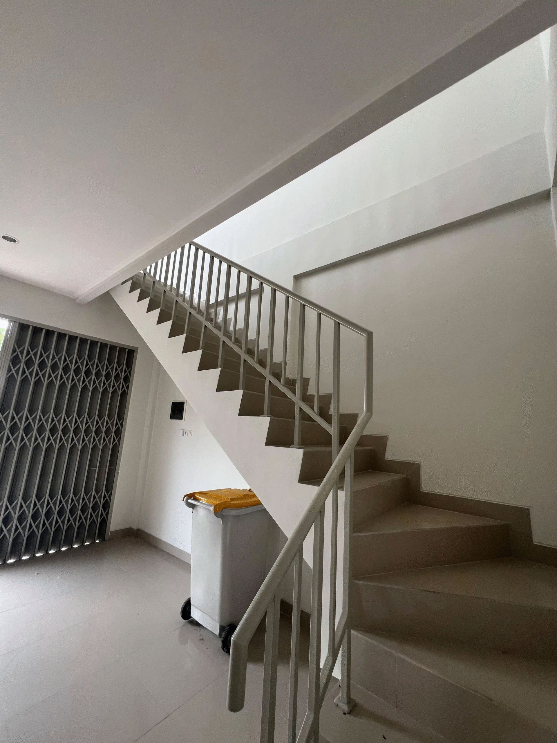 1db44d9a-be03-40f0-b09e-fb7244f10a26