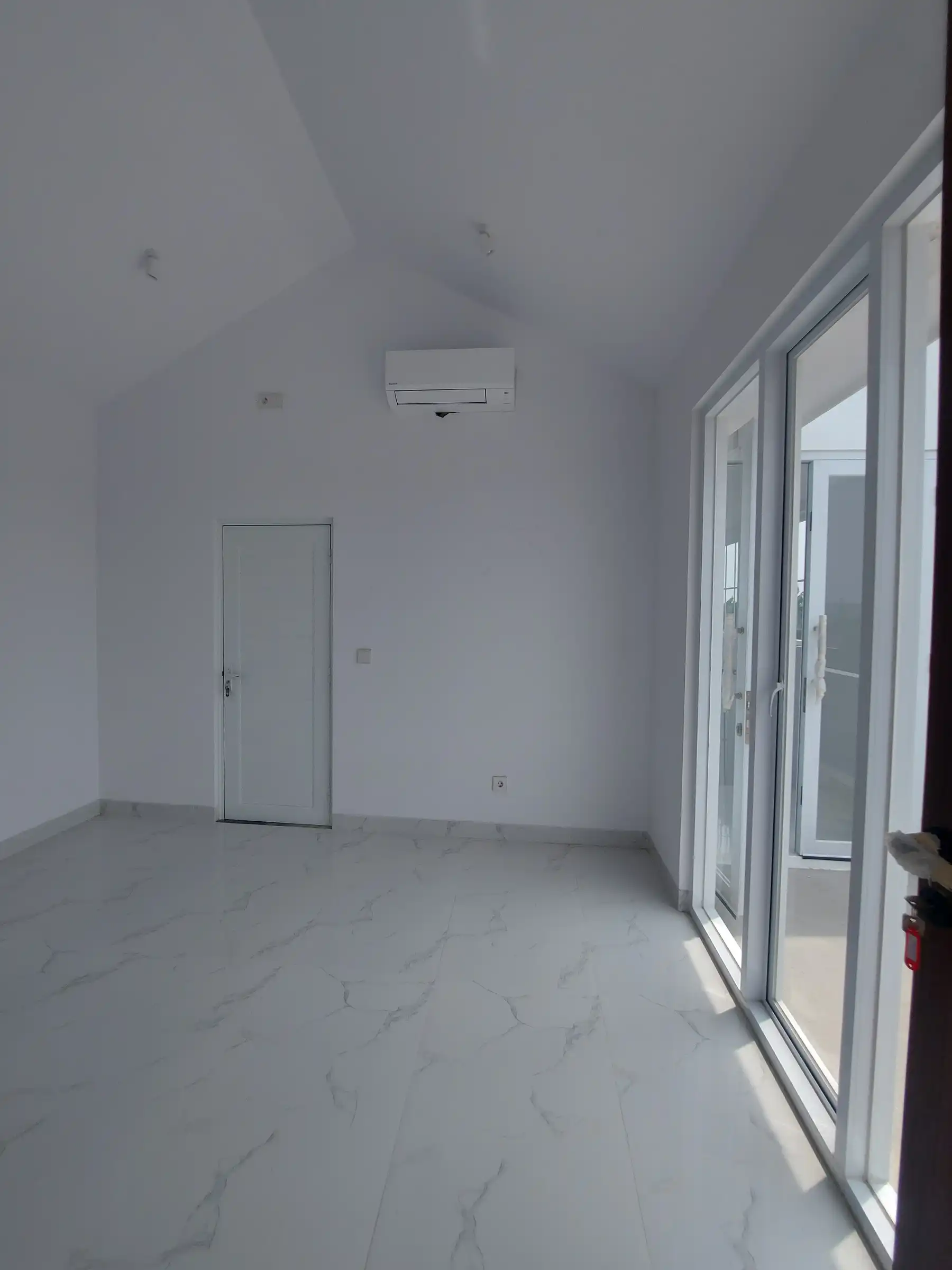 3a24fc8f-070b-4acf-a6f5-7df1e16e3518