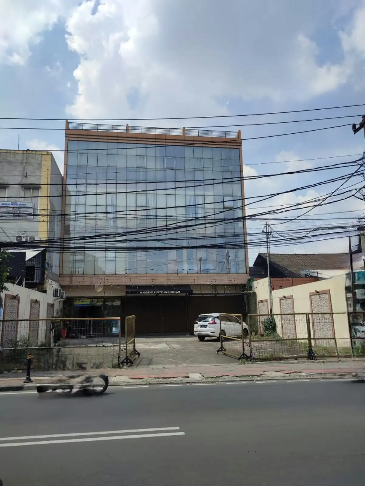 8b9a4a1e-b8fa-48e1-b4f9-79c79851f598