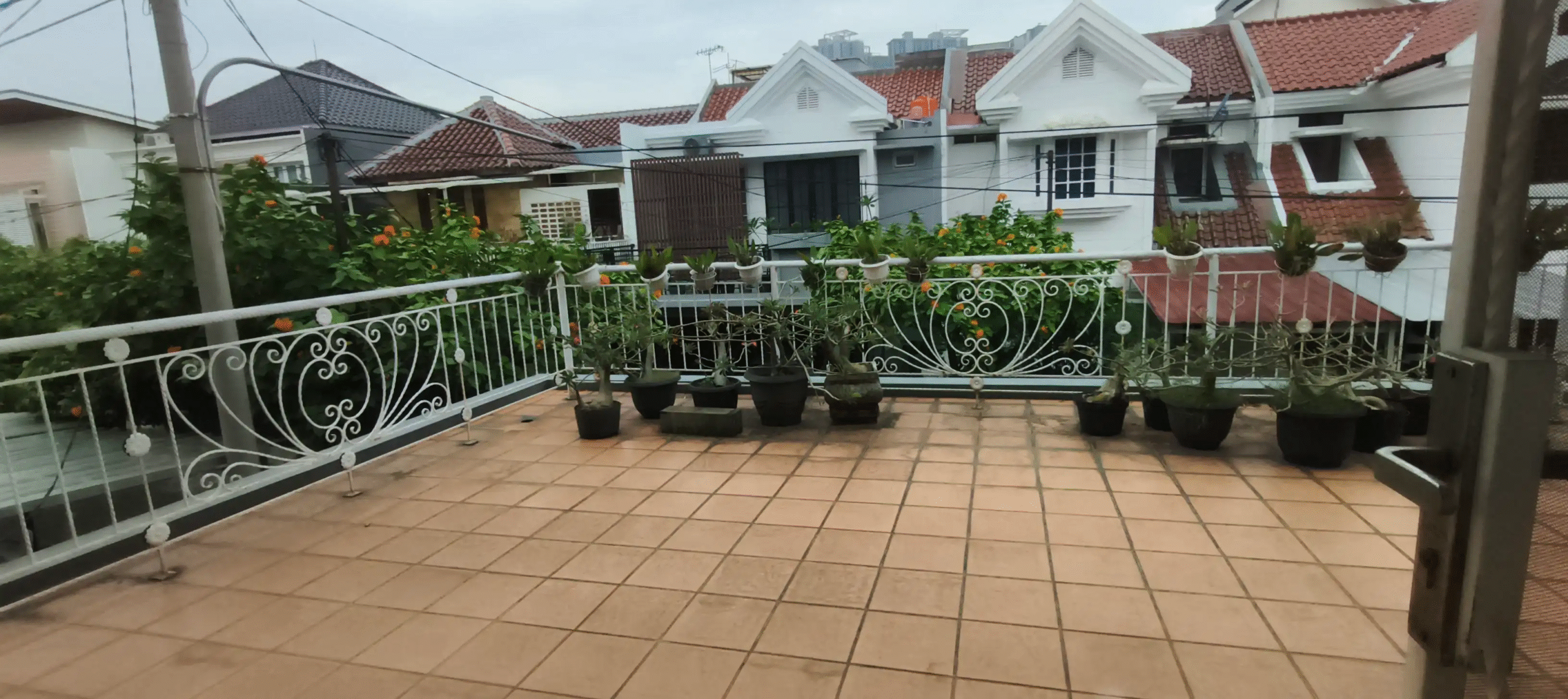 c04c2c07-072a-401c-89c1-c808f6e22f38