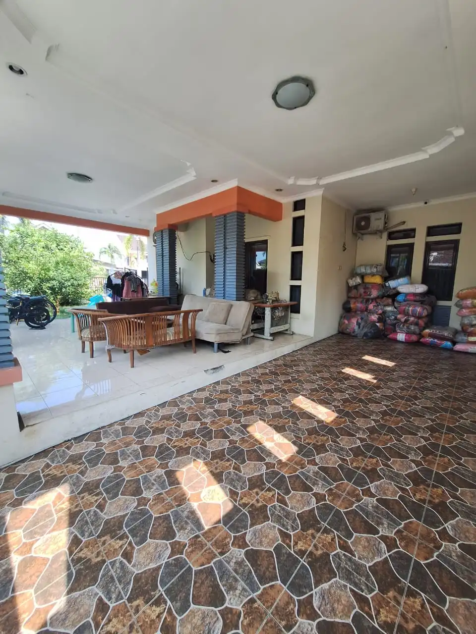 ff8bb4f6-072d-4e7f-bcd2-bafbcc2c4831