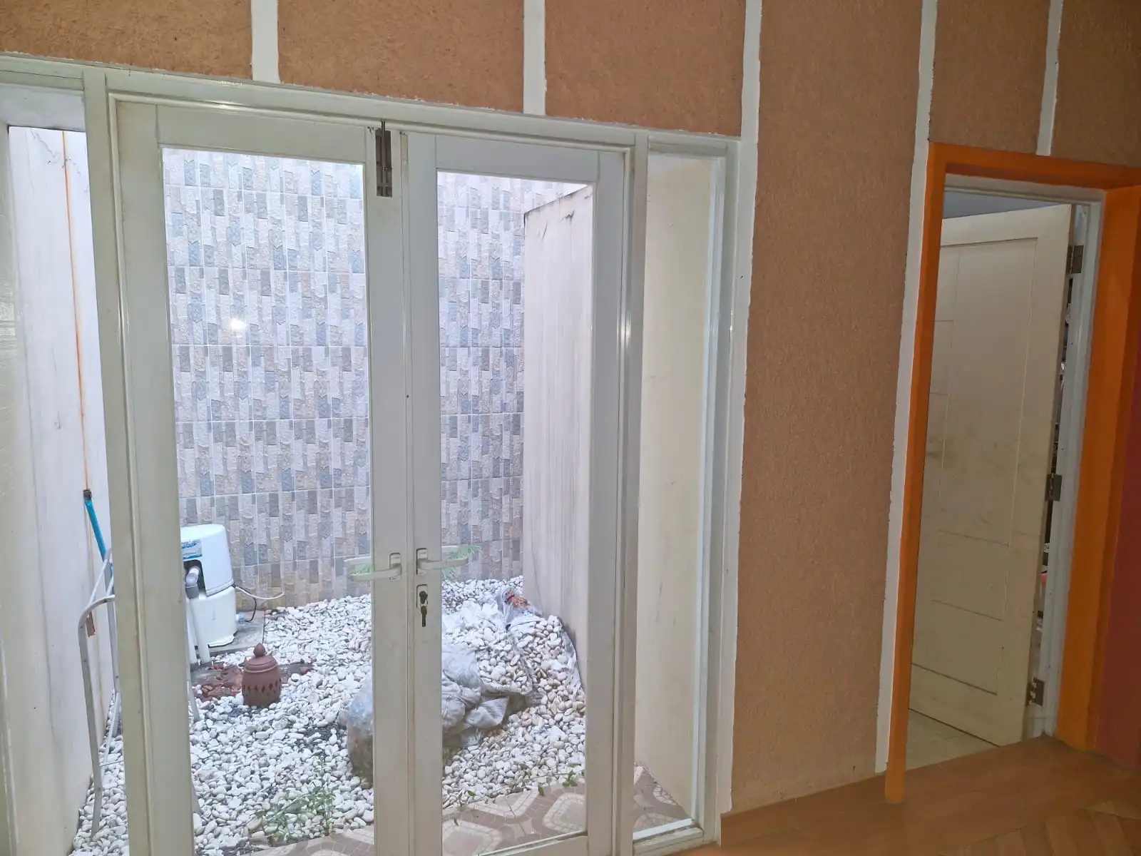 24ce1da9-e828-4451-9fe1-70c8b6857d06