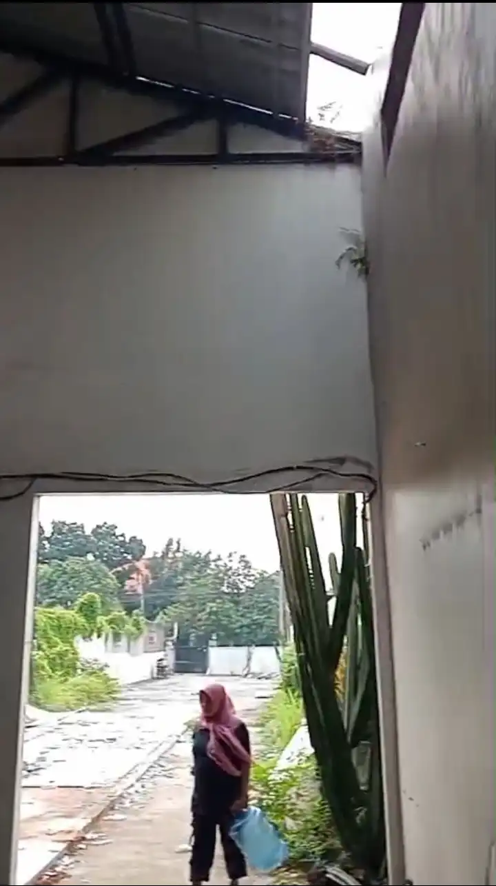 76c03d8b-e239-46a5-9363-8022fd74d133