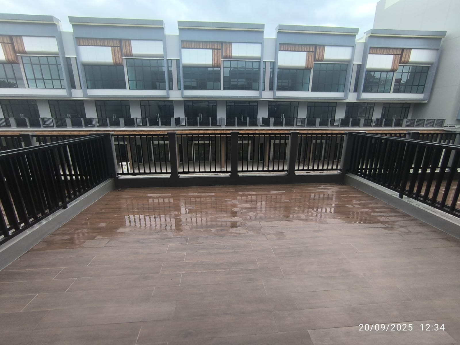 WhatsApp Image 2025-10-02 at 10.29.48 (3)