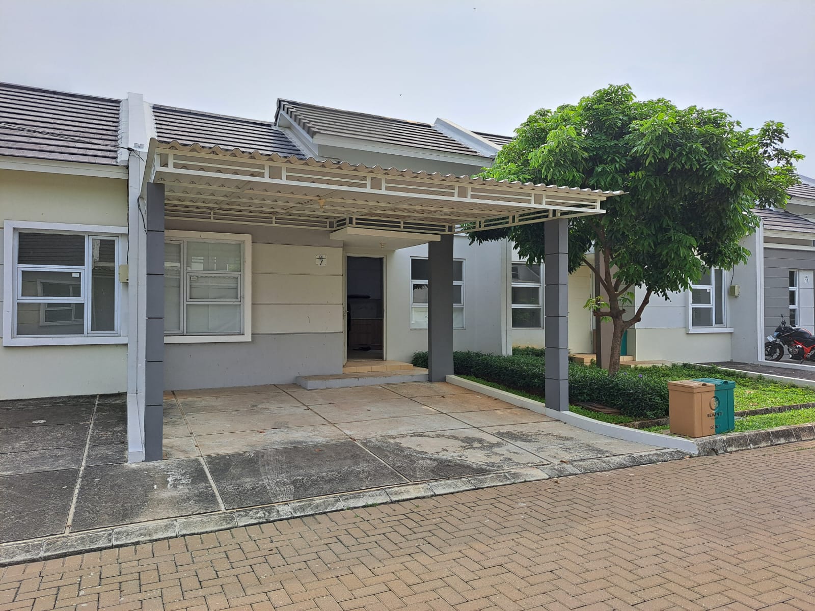 WhatsApp Image 2025-10-10 at 09.34.16