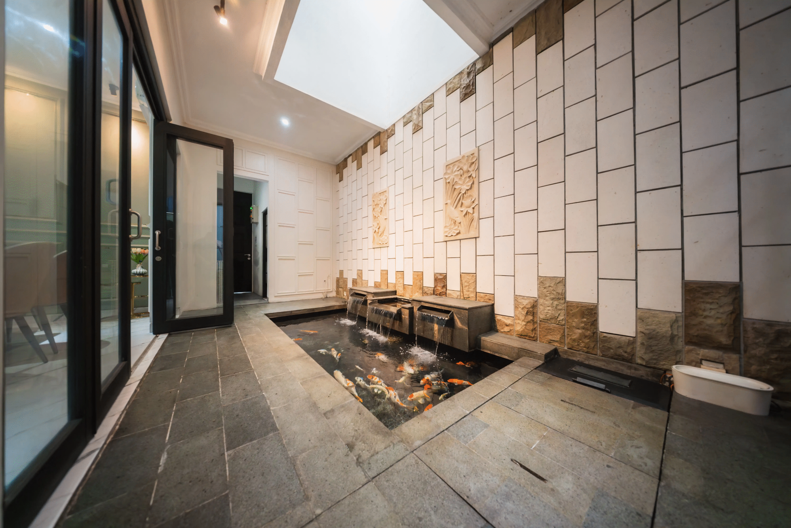 a749545b-e73c-4f0e-90eb-a07e35b6355f