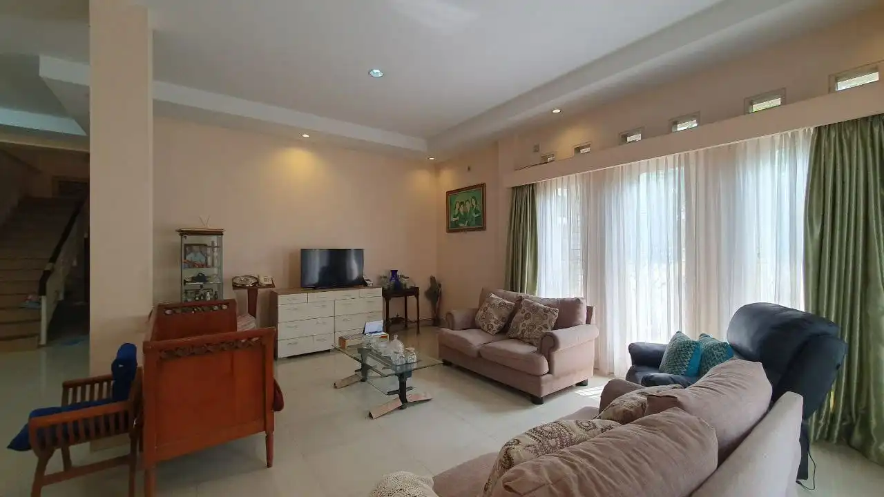 dbd3559a-cdfa-433e-8eeb-aee4c6a401d9