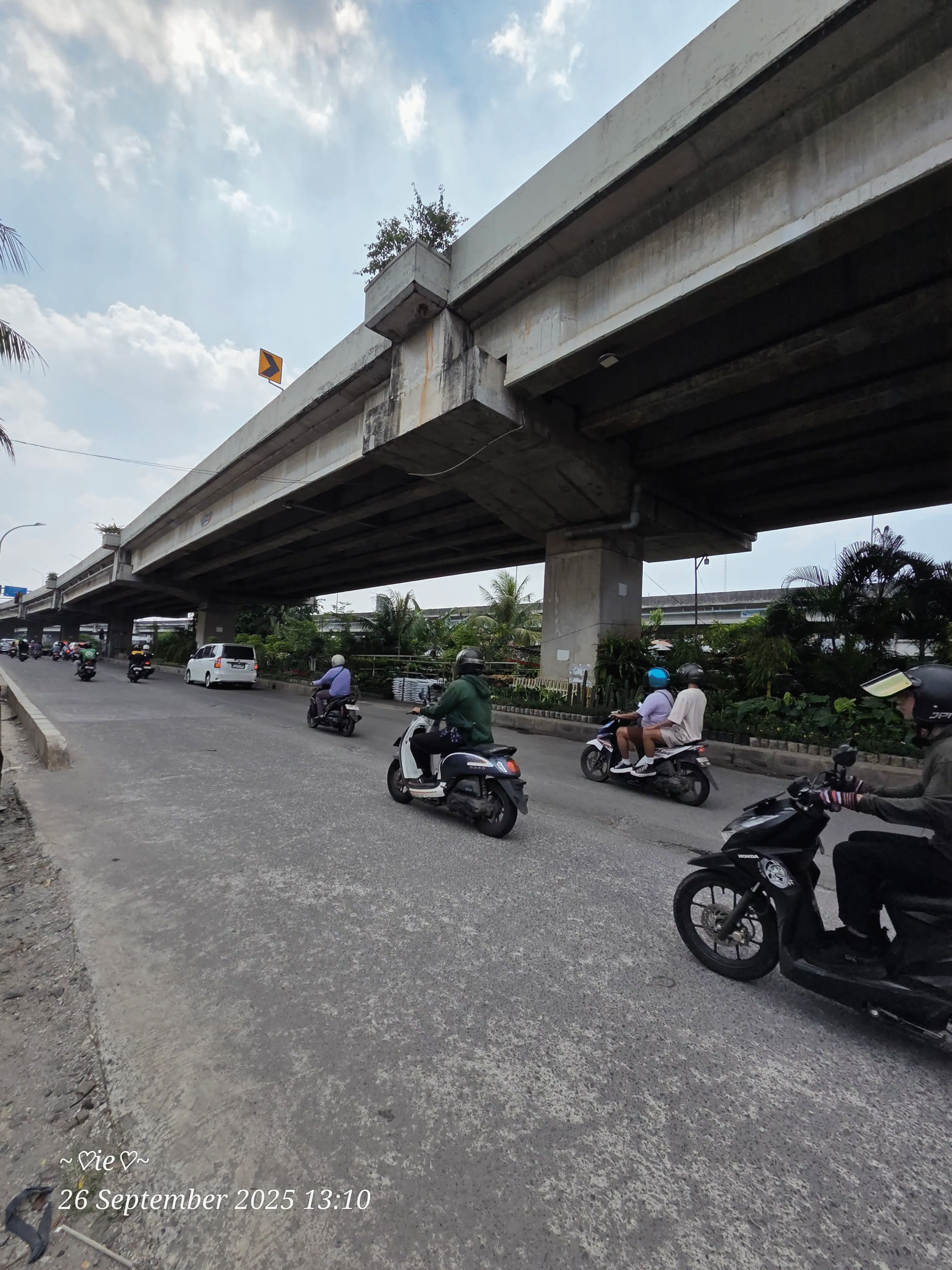 e2633cf9-e8a0-48eb-a9d9-aa33f353994b