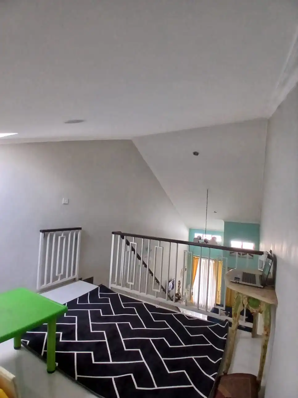 f97277ab-2814-4863-b9a0-5742e0d3f10b