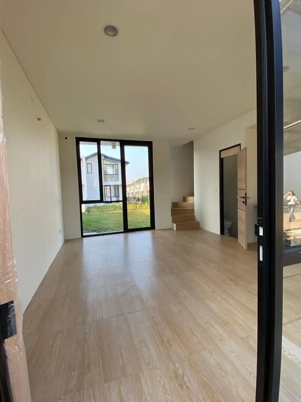 0f3ff3b9-ee1e-4071-9982-60b750b494db