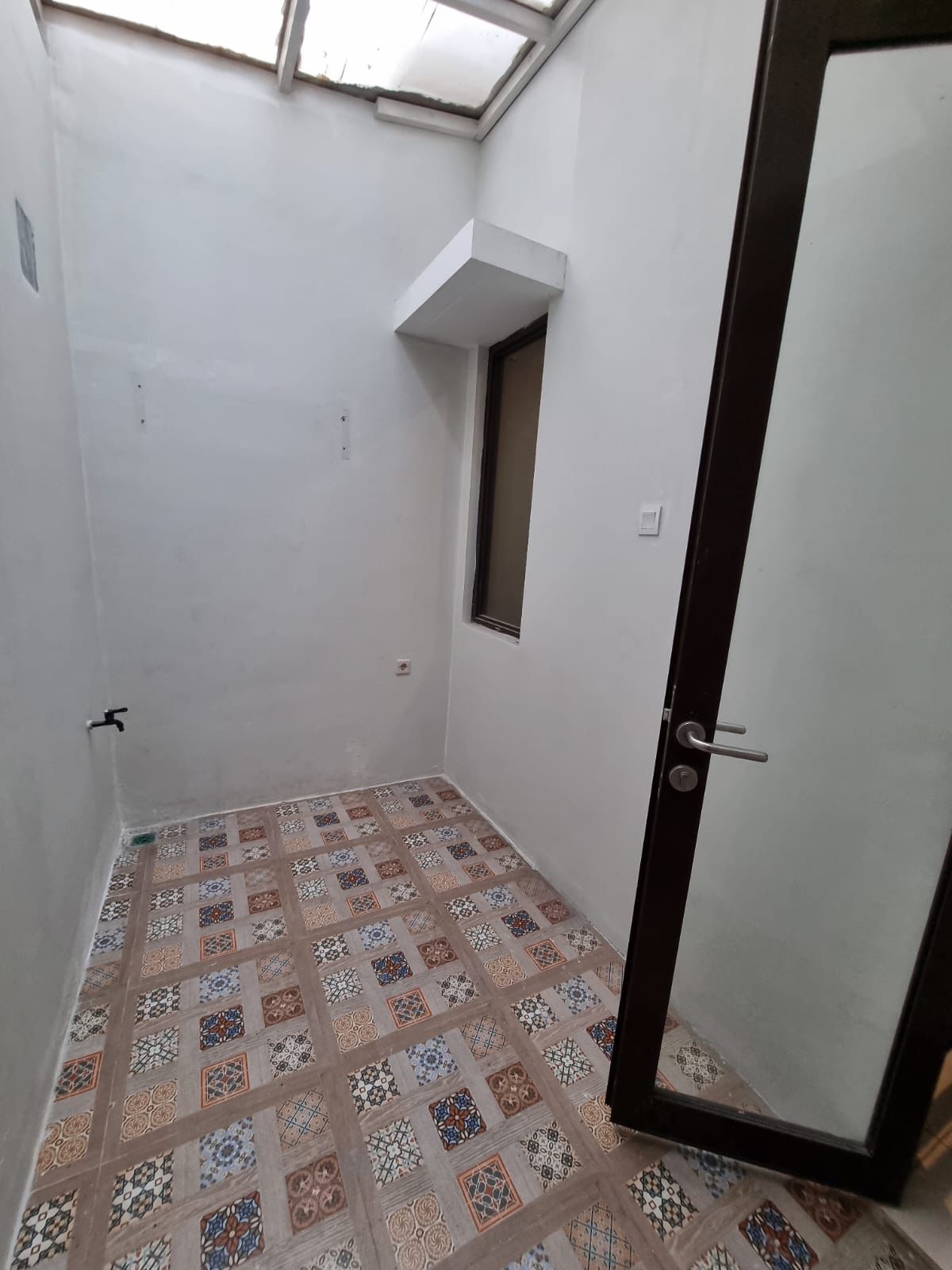 WhatsApp Image 2025-11-19 at 09.43.47 (1)