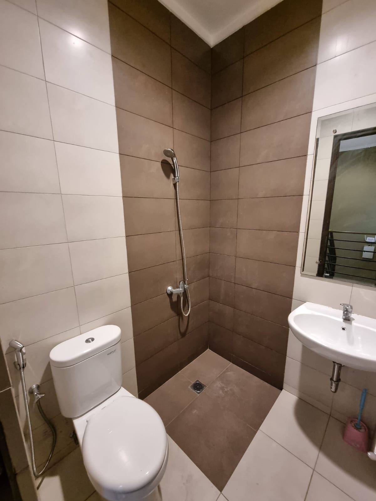 WhatsApp Image 2025-11-19 at 09.43.47 (3)