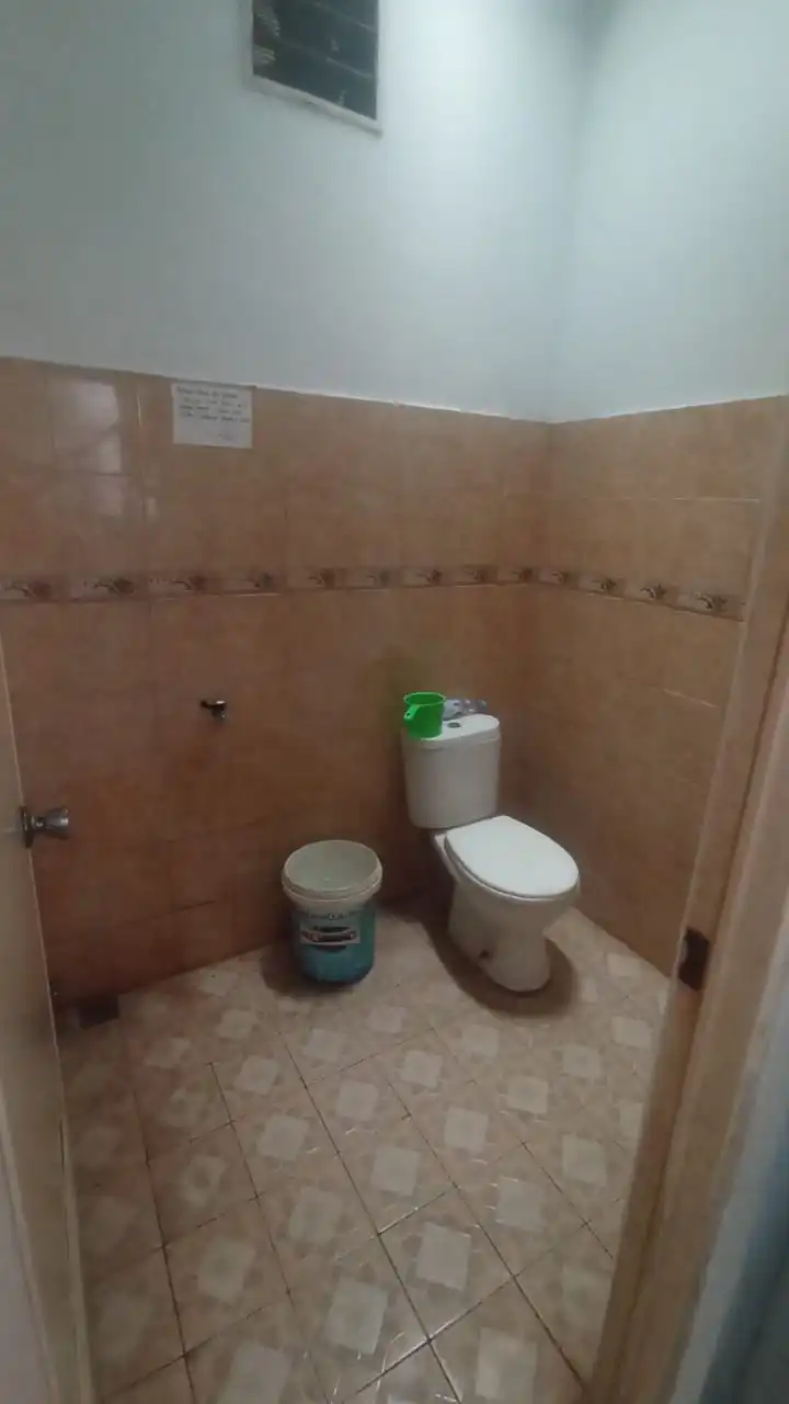 b7647ed7-f50b-42d8-8fc4-7d68db35cd37