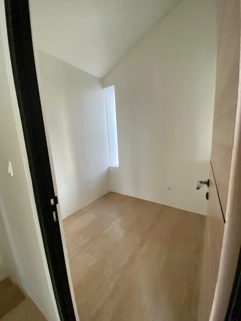 e3ec28ad-2063-4a0d-a4dd-2ef1ba227551