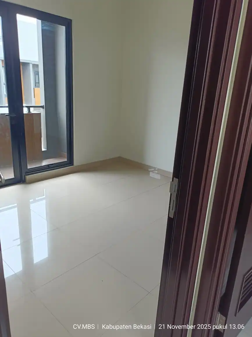 f63b13fe-21f1-4e27-9893-925f4d0d69ac