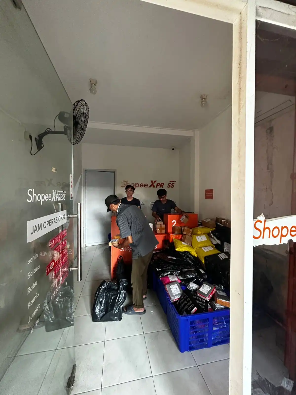 d852f8ea-830c-426f-9e8b-78882d303731