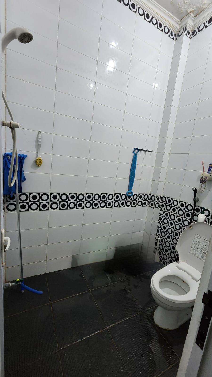 Kamar Mandi lt1 - Eko Saputro