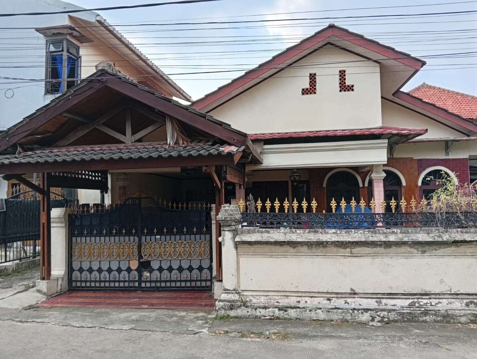 depan - ayu24 erasky